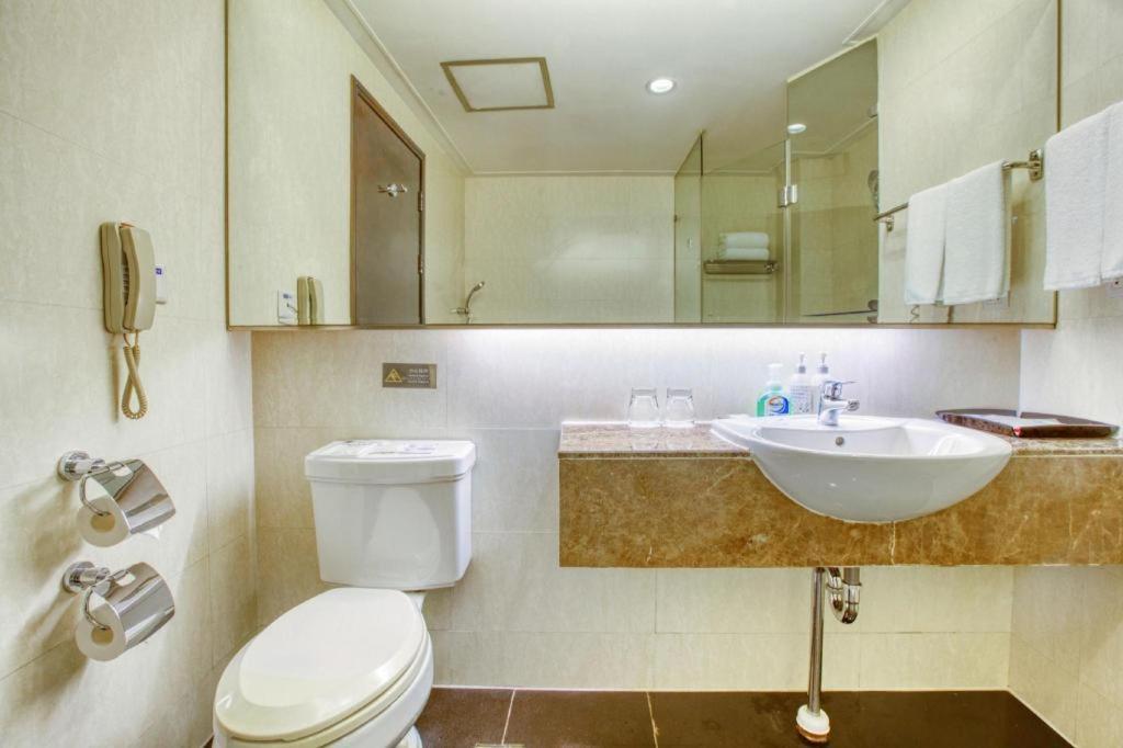 Qingdao Blue Horizon Hotel Laoshan Exterior foto